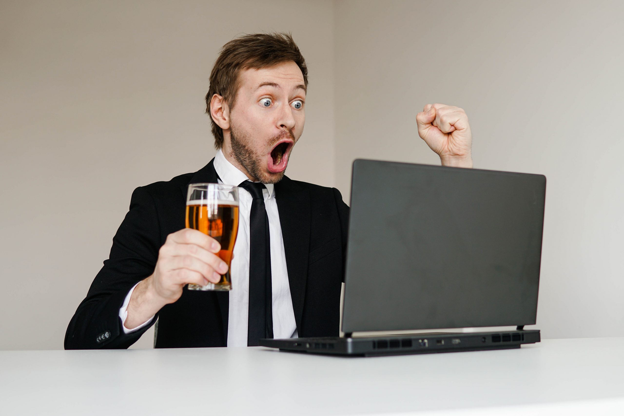 The Role of Luck in Online Betting